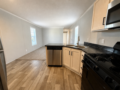Photo 4 of 25 of home located at 38065 Marlene #587 Clinton Township, MI 48038