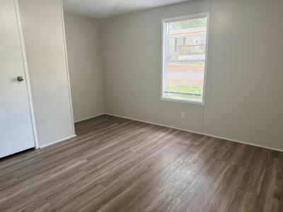 Mobile Home at 1000 Frostwood Huntsville, TX 77340
