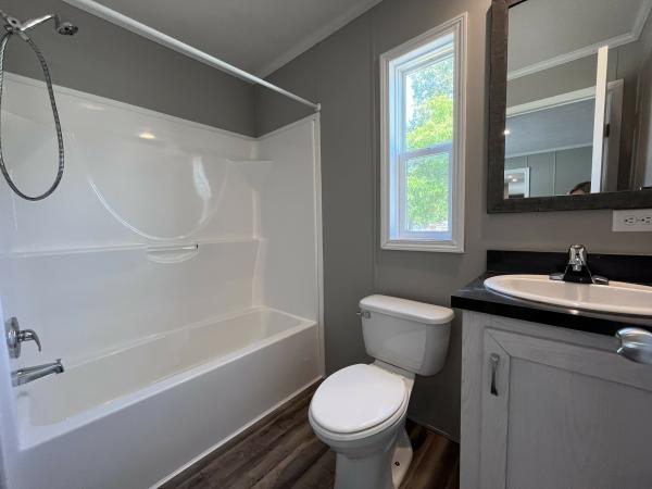 2020 Champion RA1670202 Mobile Home