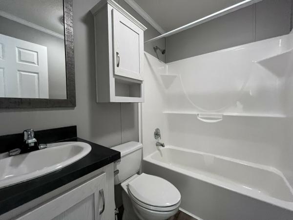 2020 Champion RA1670202 Mobile Home