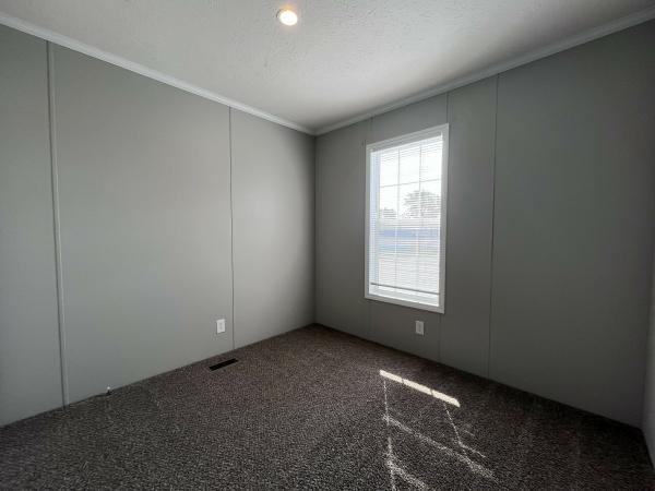 2020 Champion RA1670202 Mobile Home