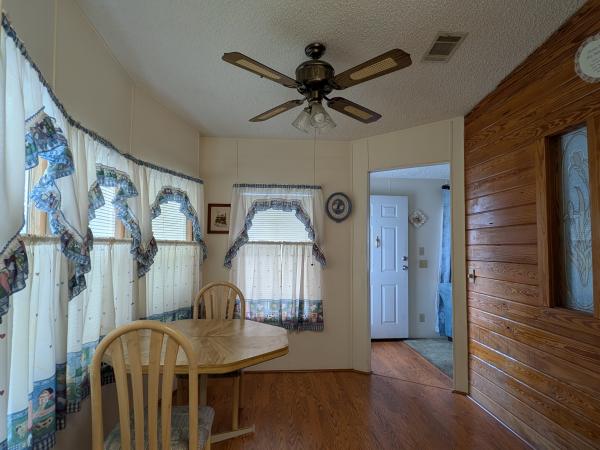 1990 FLEETWOOD BARRINGTON Mobile Home