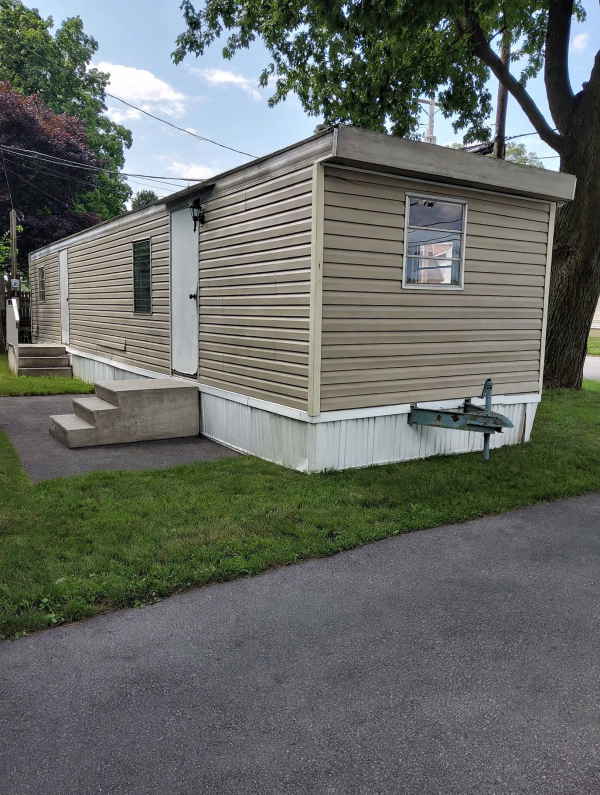 Photo 1 of 2 of home located at 425 Monroe Ave Lot 1 Findlay, OH 45840