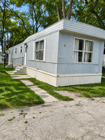 Mobile Home at 425 Monroe Ave Lot 23 Findlay, OH 45840
