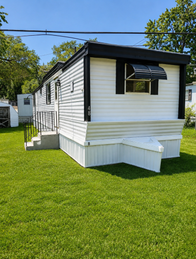 Mobile Home at 425 Monroe Ave Lot 48 Findlay, OH 45840