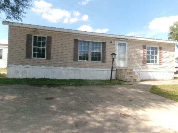 Photo 1 of 2 of home located at 324 Willowbrook Drive Kendallville, IN 46755