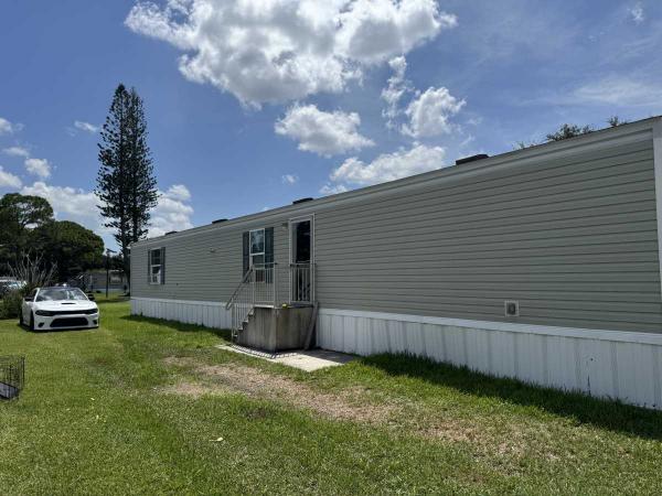  Mobile Home For Sale