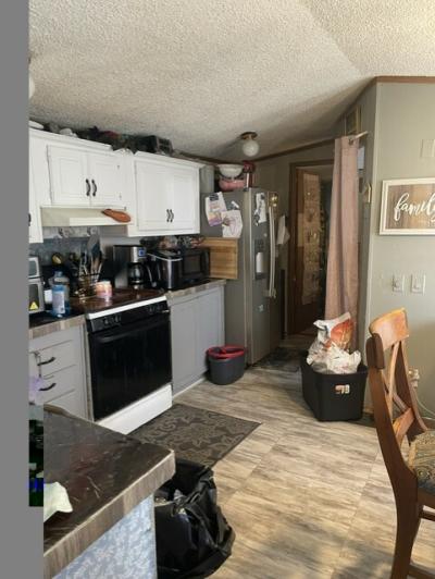Photo 4 of 11 of home located at 22017 Pillette Pl, #393 Romulus, MI 48174