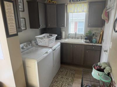Photo 5 of 12 of home located at 8734 Skiles Pl Indianapolis, IN 46234