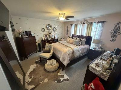Photo 4 of 12 of home located at 8734 Skiles Pl Indianapolis, IN 46234