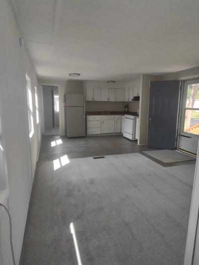 Photo 5 of 12 of home located at 5384 Labelle Dr, #328 White Lake, MI 48383