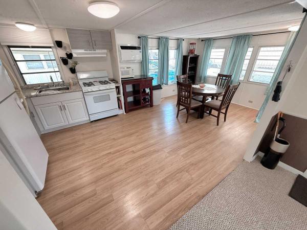 AGE 45+ PARK Mobile Home For Sale