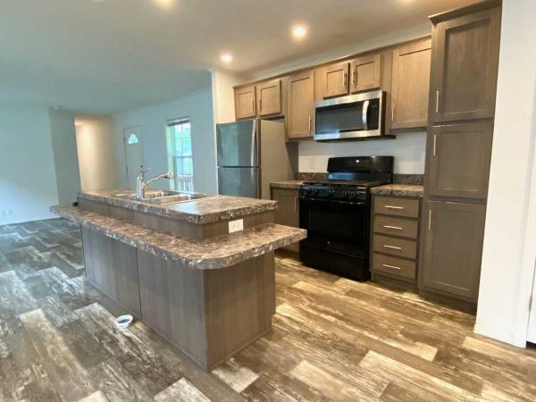2021 Champion NWS-F-27625 Manufactured Home