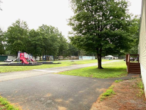 2021 Champion NWS-F-27625 Manufactured Home