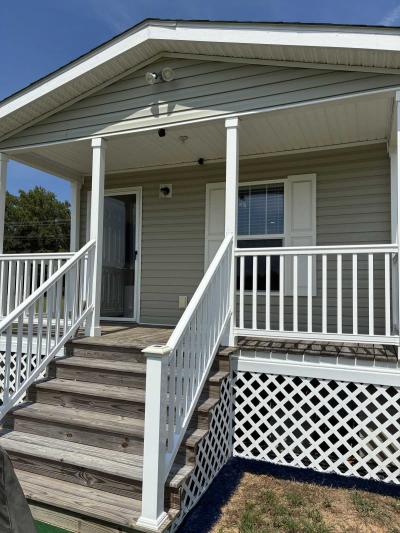 Photo 2 of 56 of home located at 4916 Sardis Hwy Timmonsville, SC 29161