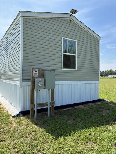Photo 5 of 56 of home located at 4916 Sardis Hwy Timmonsville, SC 29161