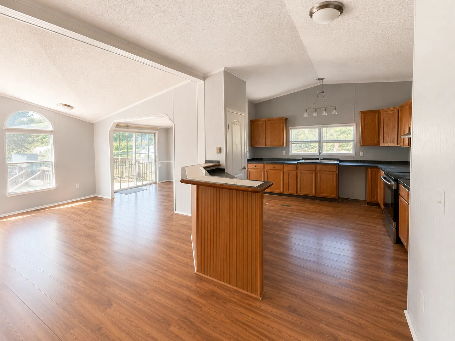 Photo 3 of 18 of home located at 8855 Beavers Nest Dr Shreveport, LA 71129