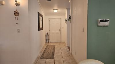 Photo 5 of 36 of home located at 10437 S Little Hampton Terrace Homosassa, FL 34446