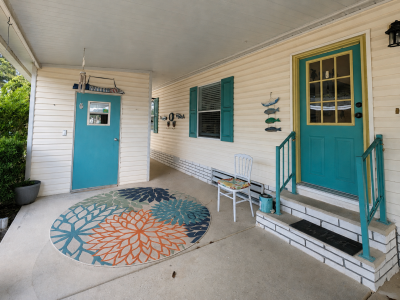 Photo 3 of 28 of home located at 9171 W Pinecrest Lane Homosassa, FL 34448