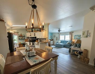 Photo 5 of 28 of home located at 9171 W Pinecrest Lane Homosassa, FL 34448