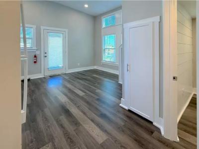 Photo 5 of 22 of home located at 2732 Dancing Mullet Drive Ruskin, FL 33570