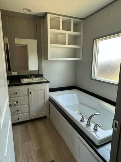Photo 5 of 5 of home located at 2900 South Interstate Hwy 35 Site 143 Waxahachie, TX 75165