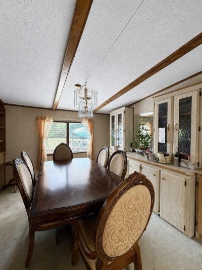 Photo 3 of 8 of home located at 1480 Glenwood Circle Apopka, FL 32703