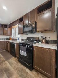 2015 Clayton 5628-9033 Manufactured Home