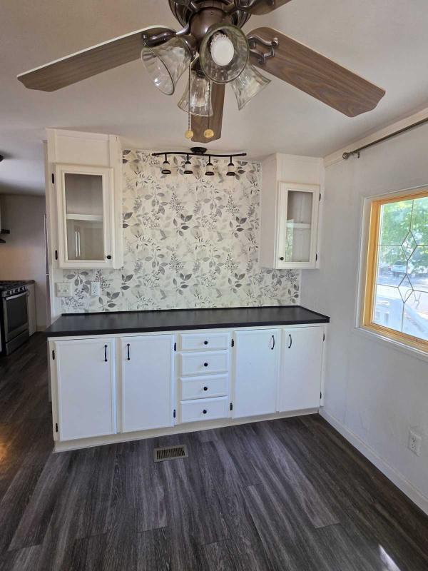1980 Longmont Mobile Home