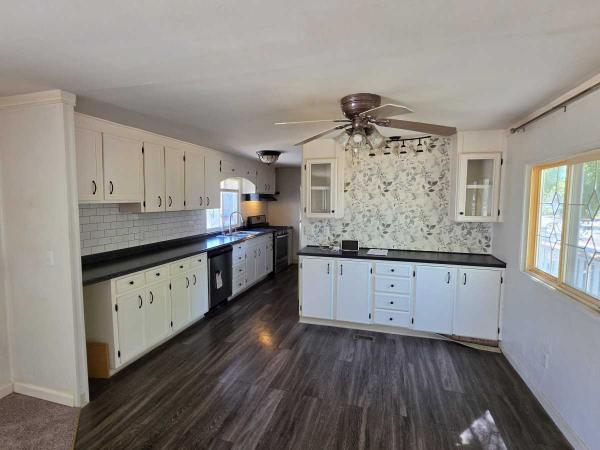 1980 Longmont Mobile Home