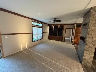 Photo 5 of 16 of home located at 2559 Orient Rd West Frankfort, IL 62896