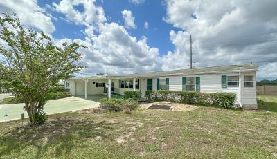 Photo 2 of 18 of home located at 220 Maple Dr Lady Lake, FL 32159