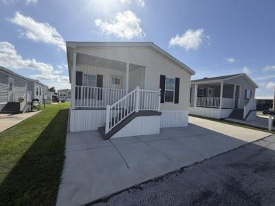 Photo 2 of 10 of home located at 1101 W Commerce Ave #Mh044 Haines City, FL 33844