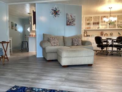 Photo 5 of 14 of home located at 811 52nd Avenue Terrace W Bradenton, FL 34207