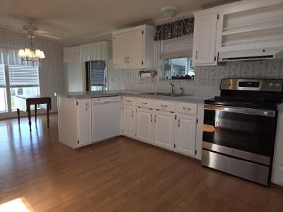Photo 5 of 12 of home located at 422 Clubhouse Lane Auburndale, FL 33823
