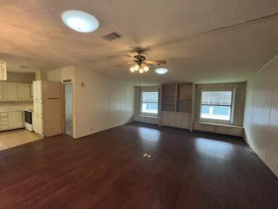 Photo 3 of 20 of home located at 7003 King Palm Court Ellenton, FL 34222
