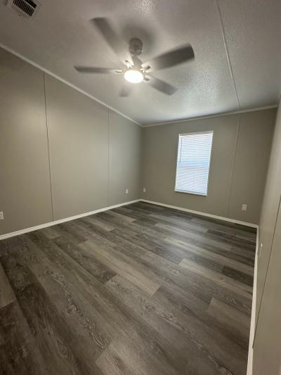 Photo 4 of 7 of home located at 127 Highlands Ridge Lane Davenport, FL 33897