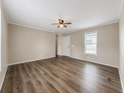 Photo 2 of 25 of home located at 11751 Cascade Circle #91 Romeo, MI 48065