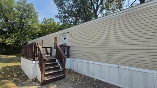 2004 Fleetwood Mobile Home For Sale