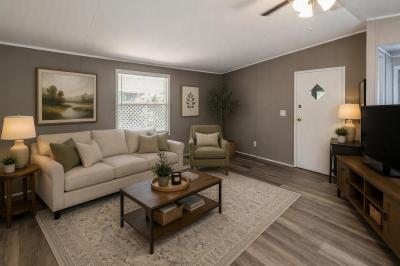 Photo 4 of 16 of home located at 128 Strawberry Junction Ln Lot 376 Valrico, FL 33594