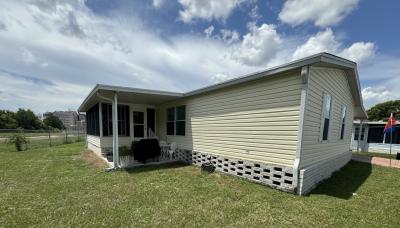 Photo 4 of 18 of home located at 2114 Tonka Drive Orlando, FL 32839