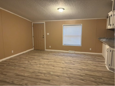Photo 4 of 14 of home located at 43505 Charlemagne Ave, #431 Sterling Heights, MI 48314