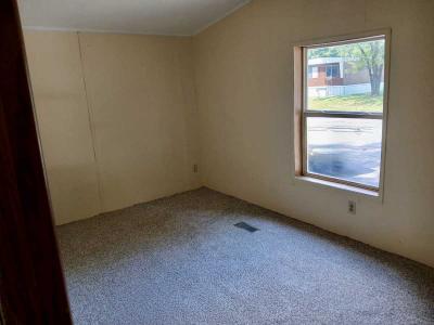 Photo 5 of 6 of home located at 5025 Delta Drive Indianapolis, IN 46241