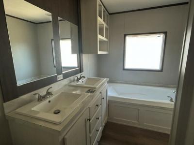 Photo 5 of 5 of home located at 2900 South Interstate Hwy 35 Site 7 Waxahachie, TX 75165
