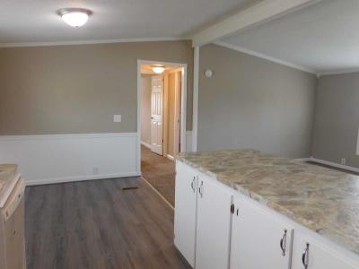 Photo 4 of 8 of home located at 24768 Cherokee South Flat Rock, MI 48134