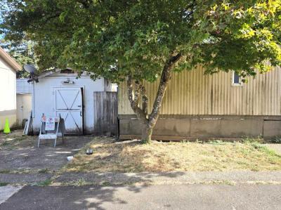 Photo 3 of 7 of home located at 6112 SE Clatsop, Sp. #10 Portland, OR 97206