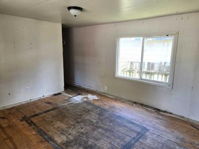 Photo 4 of 7 of home located at 6112 SE Clatsop, Sp. #10 Portland, OR 97206