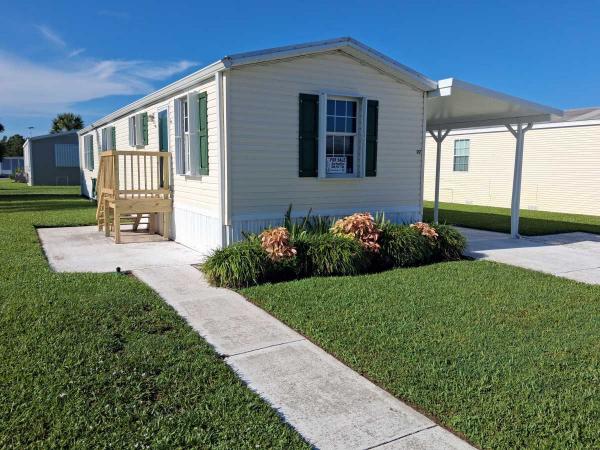 2006  Mobile Home For Sale