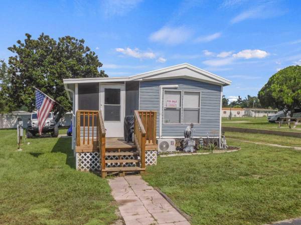 1990 Park Model Mobile Home For Sale