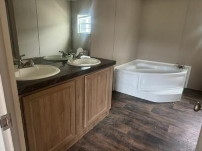Photo 5 of 9 of home located at 31888 Alabama 75 Oneonta, AL 35121